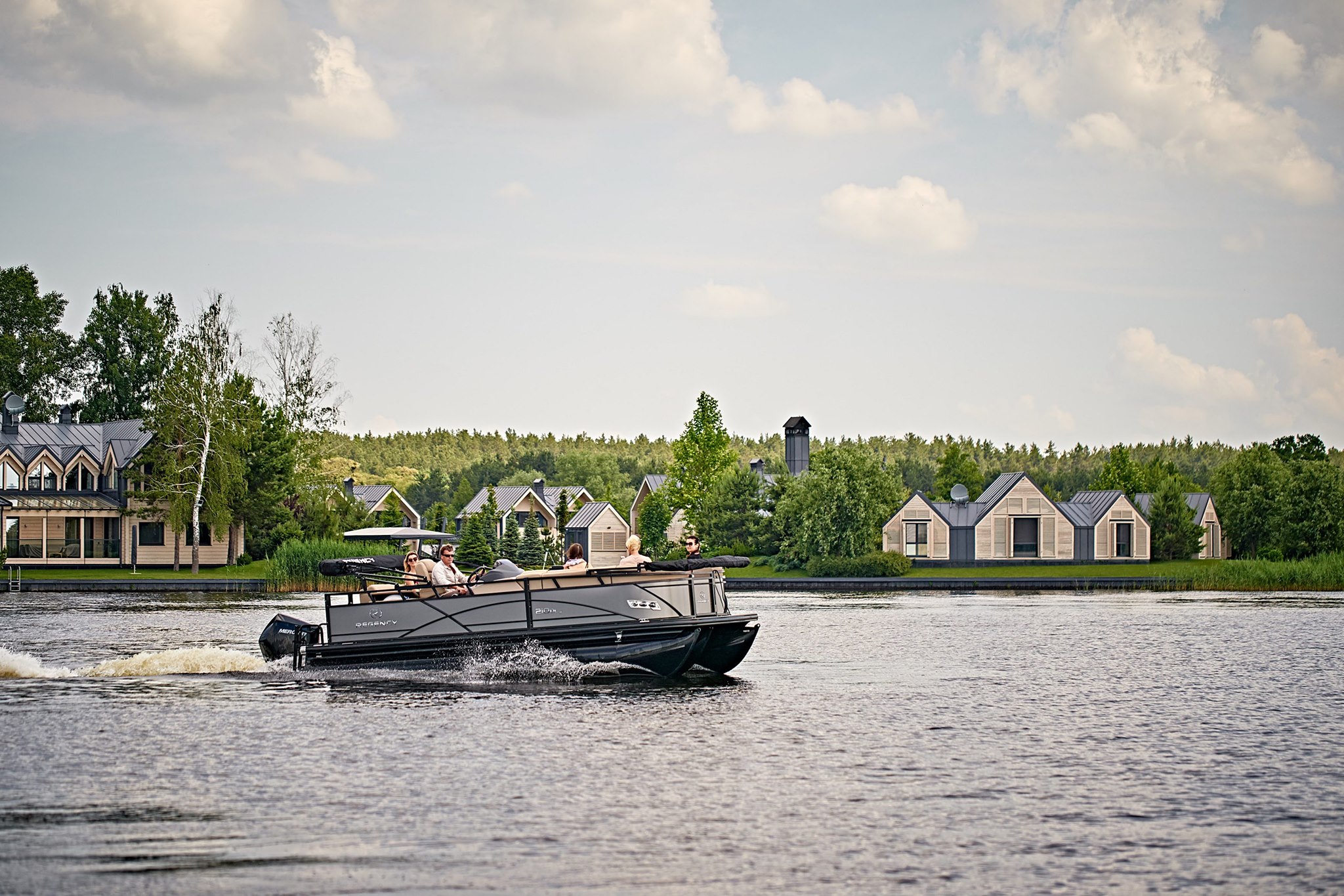 Selfish Club — елітна платна рибалка під Києвом